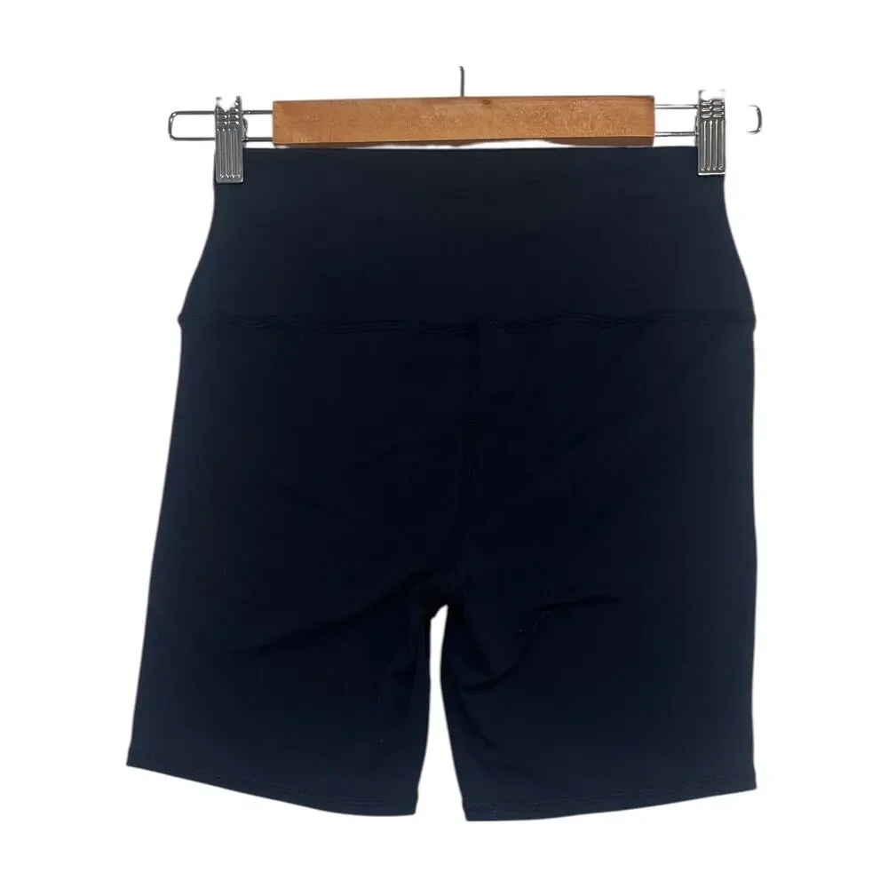 Alo Biker Shorts Womens Small Black Yoga Stretch Logo Athleisure Athletic Gym